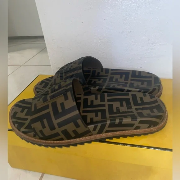 Fendi | Shoes | Fendi Embossed Logo Print Rubber Slides  display picture 2